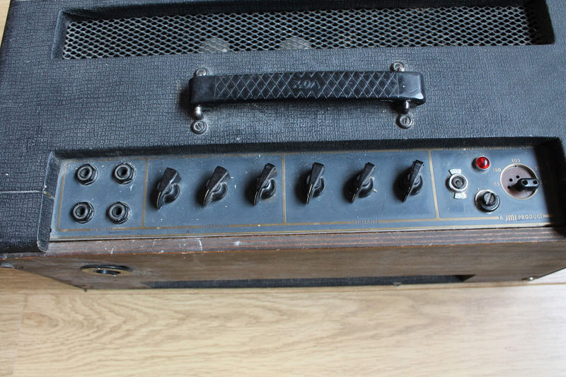 Vox AC50 mark 2, large box, serial number originally in the 1500s-1600s